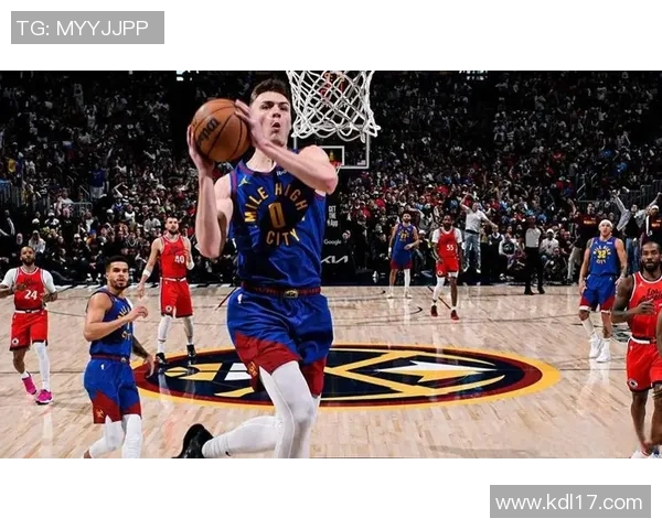 快船勇士激战四月末NBA季后赛精彩对决回顾与分析